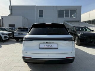 2026 Geely EX5 Гибрид EM-R, белый, 3829990 рублей, вид 5