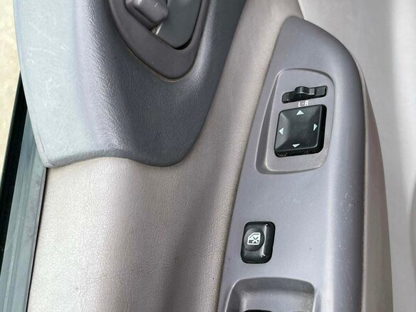 2000 Mitsubishi Space Gear I Рестайлинг, красный, 565000 рублей - вид 18