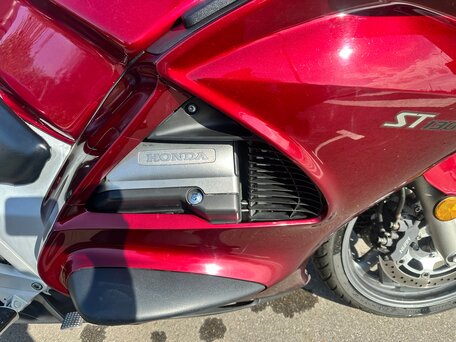 2005 Honda ST 1300, красный, 700000 рублей, вид 5
