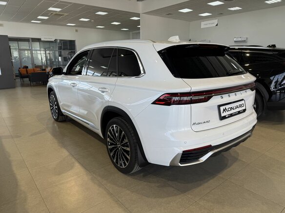 2026 Geely Monjaro I Рестайлинг, белый, 4954990 рублей - вид 1