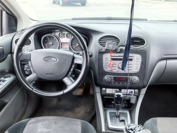 2008 Ford Focus II Рестайлинг, фиолетовый, 320000 рублей - вид 9
