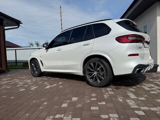 2019 BMW X5 30d IV (G05/G18), белый, 5500000 рублей, вид 5