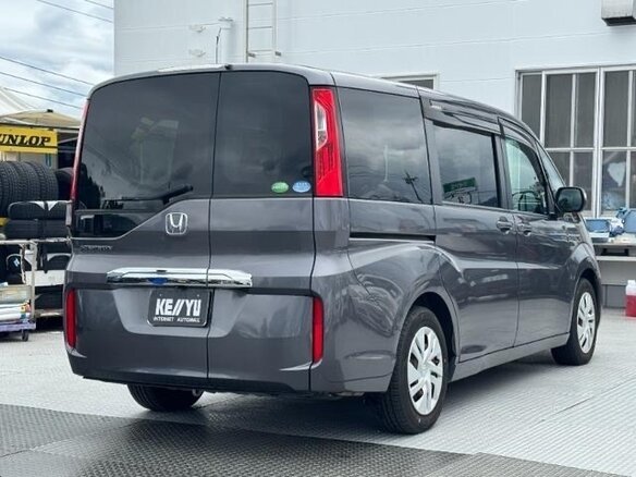 2015 Honda Stepwgn V, серый - вид 3