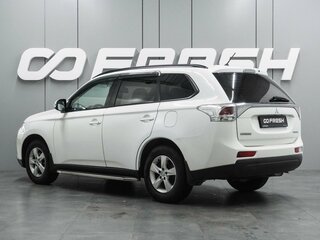 2012 Mitsubishi Outlander III, белый, 1279000 рублей, вид 2
