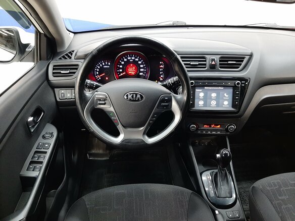 2017 Kia Rio III Рестайлинг, белый, 970000 рублей - вид 13