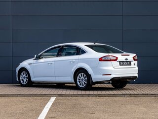 2013 Ford Mondeo IV Рестайлинг, белый, 950000 рублей, вид 4