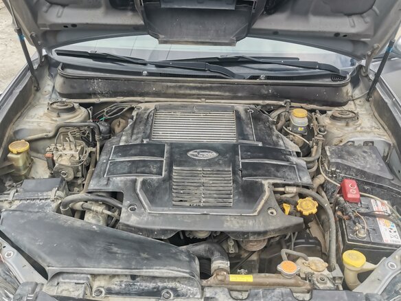 2010 Subaru Legacy GT V, серебристый - вид 10