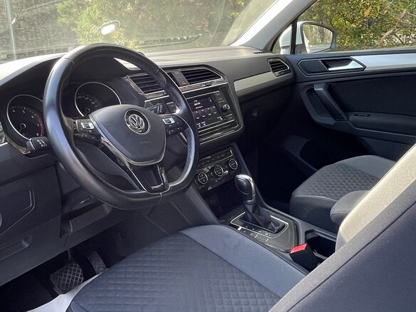 2018 Volkswagen Tiguan II, белый - вид 8