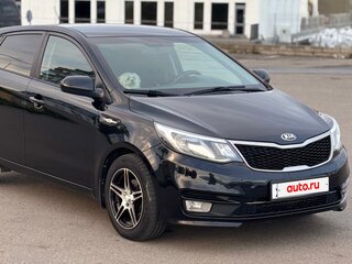 2015 Kia Rio III Рестайлинг, чёрный, 999000 рублей, вид 3
