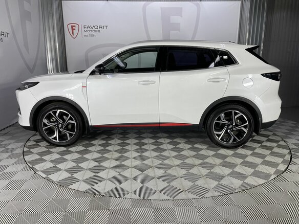 2024 Changan UNI-S I, белый, 2050000 рублей - вид 4