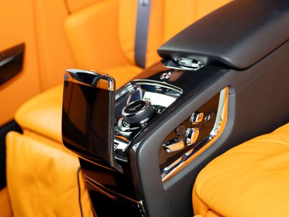 2023 Rolls-Royce Phantom Extended VIII Рестайлинг (Series II), белый, 49100000 рублей - вид 16