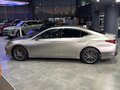 2021 Lexus ES 250 VII, серый, 3869000 рублей - вид 2
