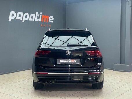 2019 Volkswagen Tiguan II, чёрный, 2767000 рублей, вид 4