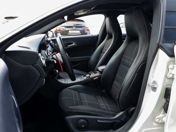 2014 Mercedes-Benz CLA 200 I (C117, X117), белый, 1535000 рублей - вид 10