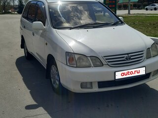 2000 Toyota Gaia, белый, 525000 рублей, вид 3