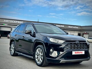 2021 Toyota RAV4 V (XA50), чёрный, 3300000 рублей, вид 3