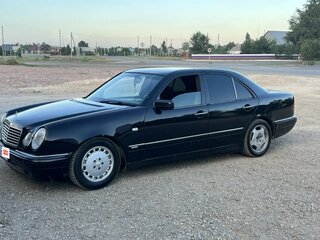 1996 Mercedes-Benz E-Класс 230 II (W210, S210), серебристый, 275000 рублей, вид 1