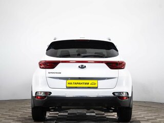 2019 Kia Sportage IV Рестайлинг, белый, 2439000 рублей, вид 5