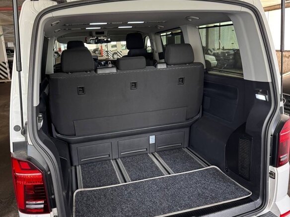 2021 Volkswagen Multivan T6 Рестайлинг, белый, 7350000 рублей - вид 11