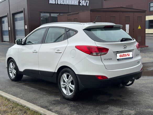 2011 Hyundai ix35 I, белый - вид 4