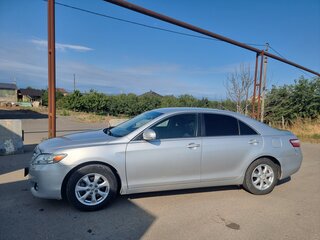 2010 Toyota Camry VI (XV40) Рестайлинг, серебристый, 990000 рублей, вид 4