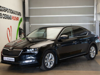 2020 Skoda Superb III Рестайлинг, чёрный, 2460000 рублей, вид 1