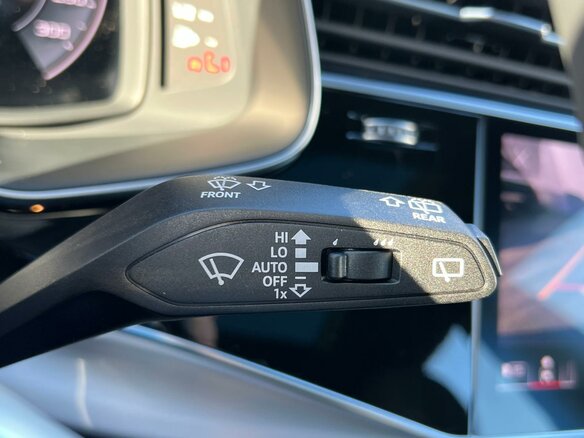 2025 Audi Q8 55 TFSI I (4M) Рестайлинг, серый, 14050000 рублей - вид 19