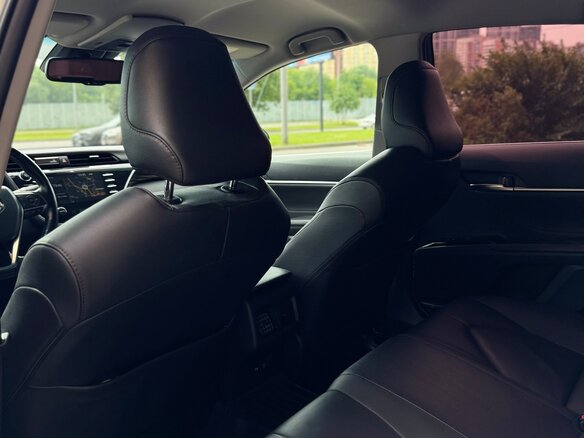 2020 Toyota Camry VIII (XV70), белый, 2870000 рублей - вид 14