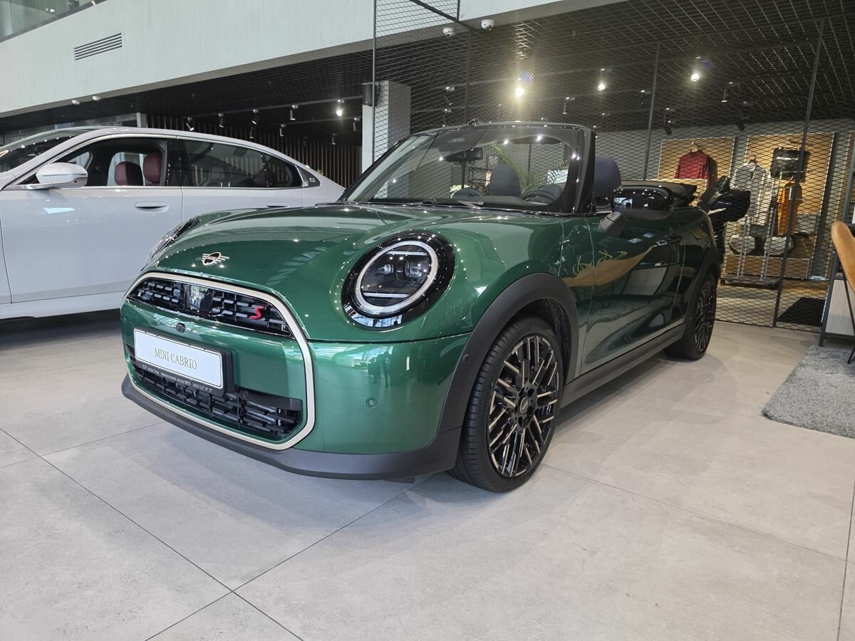 Открыть фотографии: Mini Cabrio IV