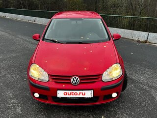 2006 Volkswagen Golf V, красный, 294990 рублей, вид 3