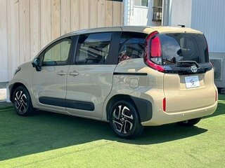 2023 Toyota Sienta III, коричневый, 930000 рублей, вид 4