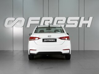2018 Hyundai Solaris II, белый, 1159000 рублей, вид 4