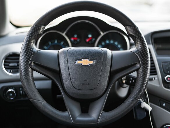2012 Chevrolet Cruze I, чёрный, 570000 рублей - вид 5