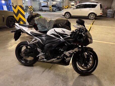 2010 Honda CBR 600RR, чёрный, 800000 рублей, вид 3