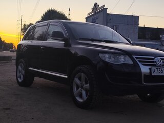2007 Volkswagen Touareg I Рестайлинг, чёрный, 820000 рублей, вид 4