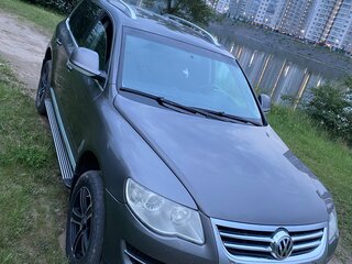 2008 Volkswagen Touareg I Рестайлинг, серый, 800000 рублей, вид 3