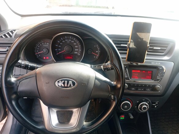 2013 Kia Rio 5-speed III, бежевый, 580000 рублей - вид 19