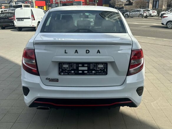 2026 Lada (ВАЗ) Granta Sport I Рестайлинг, белый - вид 5