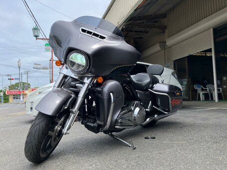 2013 Harley-Davidson Street Glide, серый, 1377000 рублей, вид 3