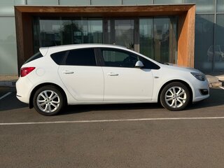 2012 Opel Astra J Рестайлинг, белый, 397000 рублей, вид 5