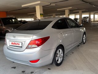 2013 Hyundai Solaris I, серебристый, 730000 рублей, вид 4