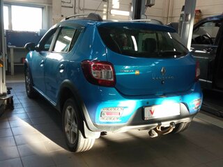 2016 Renault Sandero II, синий, 924000 рублей, вид 4