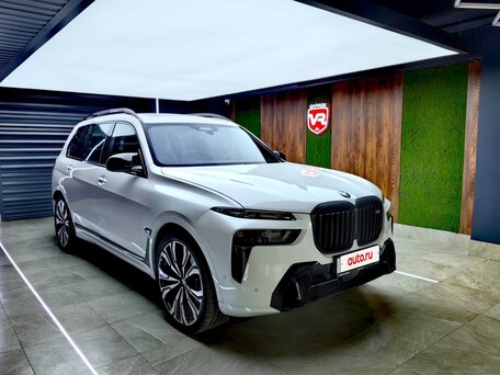 2024 BMW X7 M60i I (G07) Рестайлинг, белый, 15900000 рублей, вид 2