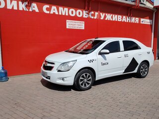 2021 Chevrolet Cobalt II Рестайлинг, белый, 750000 рублей, вид 1