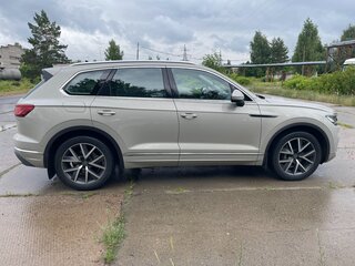 2022 Volkswagen Touareg III, бежевый, 7300000 рублей, вид 3