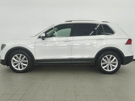 2018 Volkswagen Tiguan II, белый, 2149000 рублей, вид 4