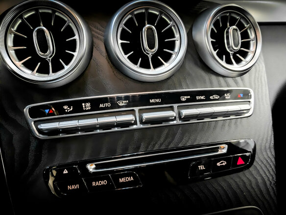 2017 Mercedes-Benz GLC 250 I (X253), белый, 3200000 рублей - вид 26
