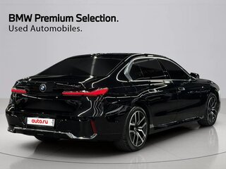 2025 BMW 7 серии 740i xDrive VII (G70), чёрный, 13400000 рублей, вид 2