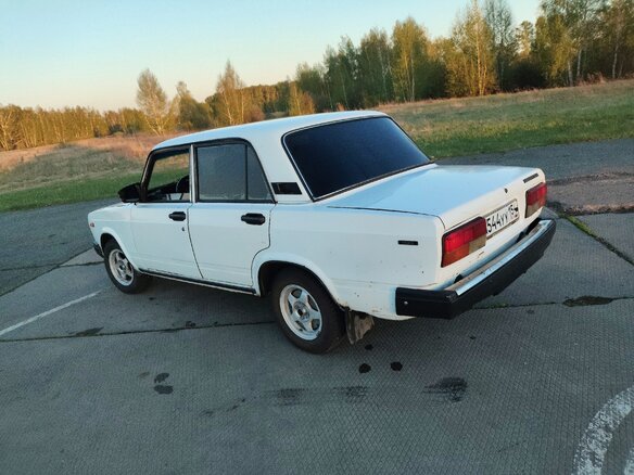 2002 Lada (ВАЗ) 2107, белый, 175000 рублей - вид 2