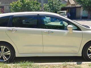 2010 Honda Stream II Рестайлинг, белый, 1500000 рублей, вид 4